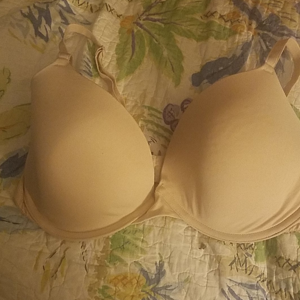 Beige bra VS Pink
